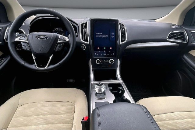 Certified 2024 Ford Edge SEL w/ Convenience Package AWD/4WD image 7
