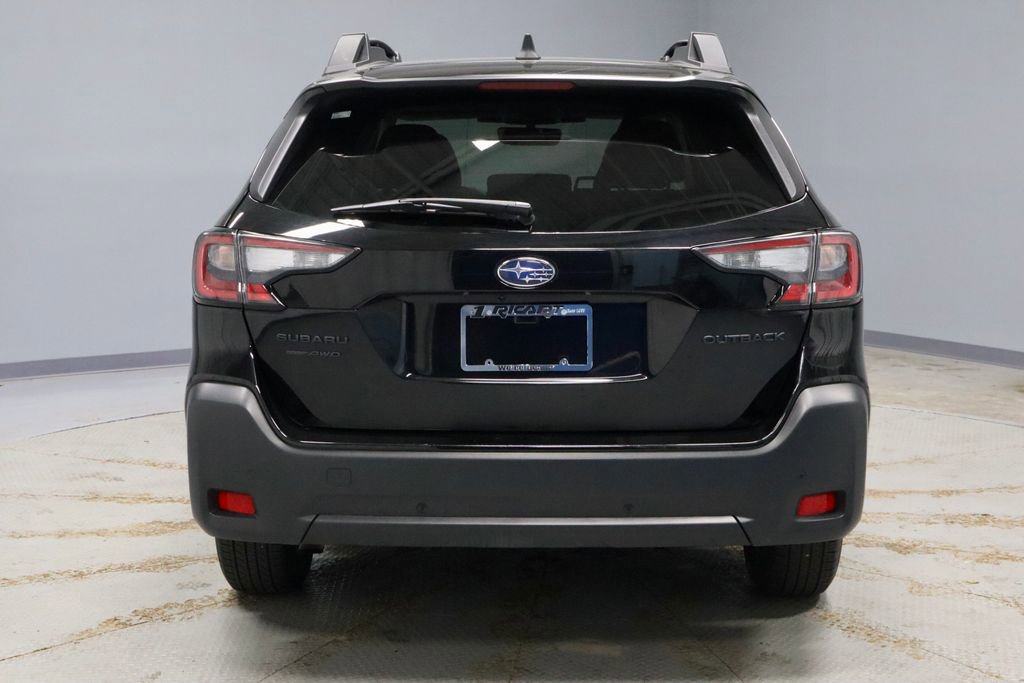 Used 2025 Subaru Outback Onyx Edition image 4