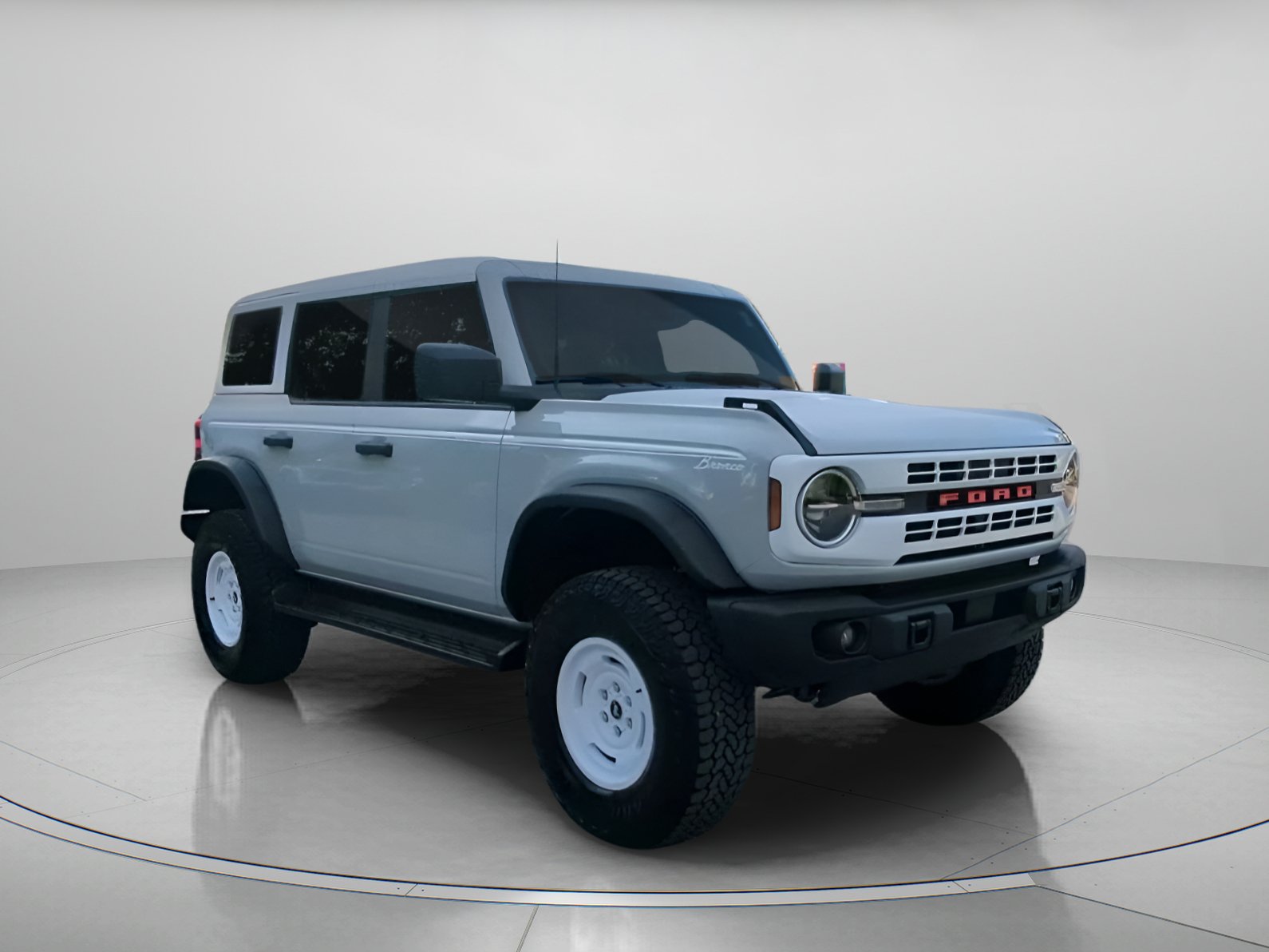 Certified 2026 Ford Bronco Heritage Edition AWD/4WD image 4