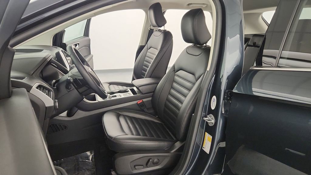 Certified 2022 Ford Edge SEL w/ Convenience Package image 13