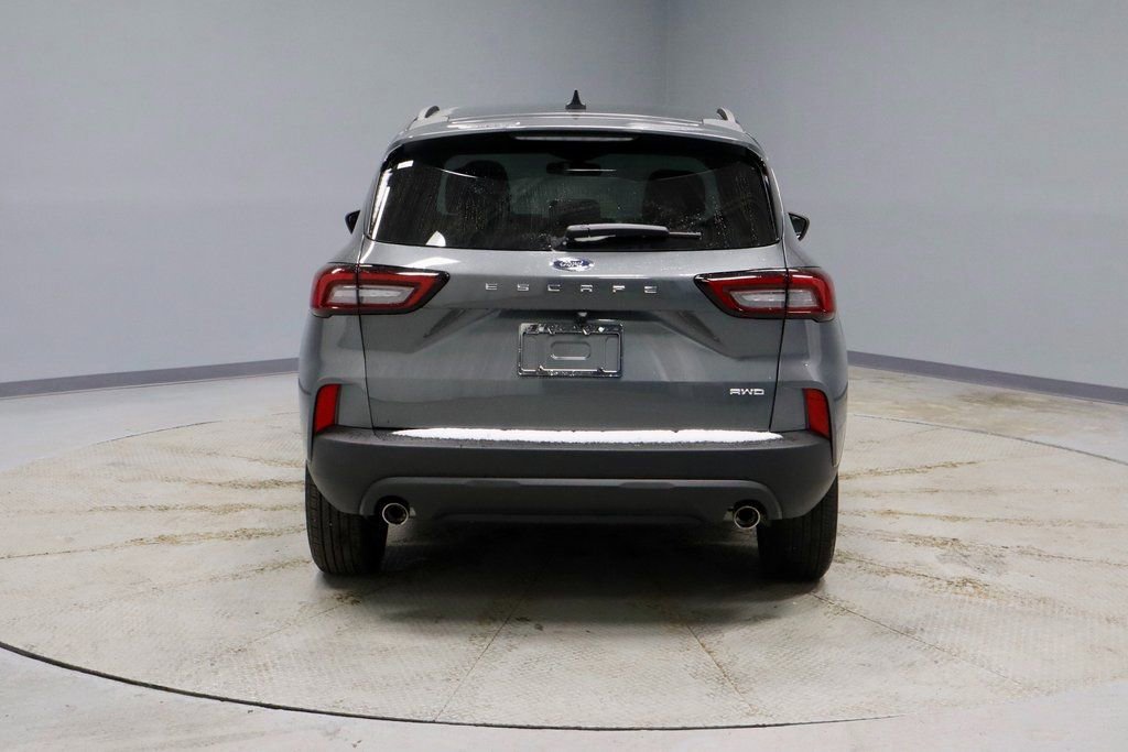Certified 2025 Ford Escape ST-Line image 4