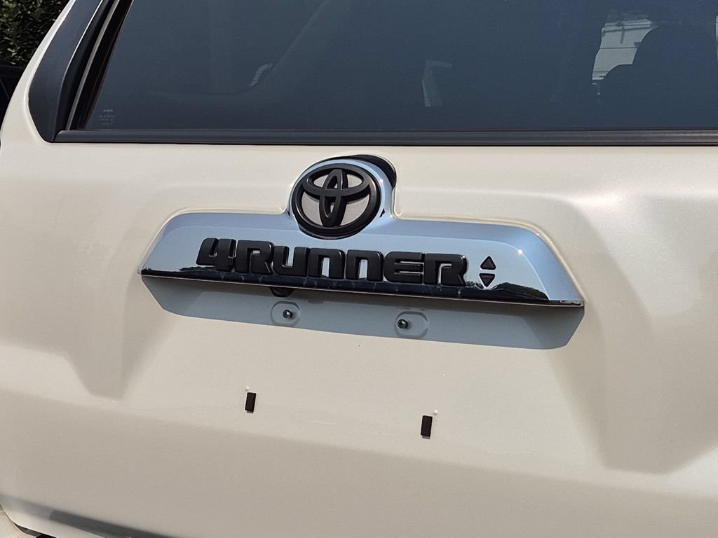 Used 2023 Toyota 4Runner Limited AWD/4WD image 33