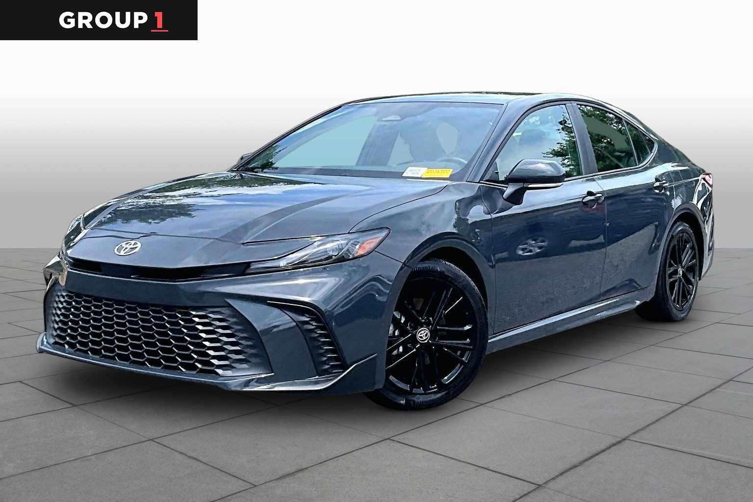 Used 2026 Toyota Camry SE FWD image 1