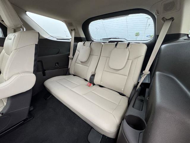 Certified 2023 Ford Explorer Platinum w/ Technology Package AWD/4WD image 15