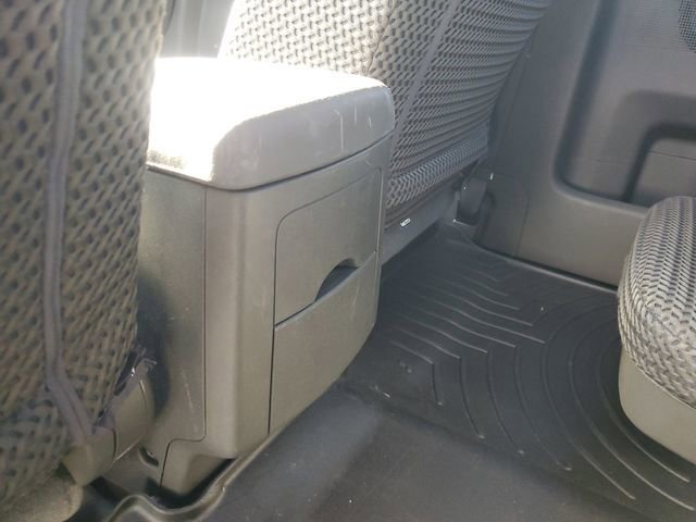 Used 2017 Nissan Frontier SV image 11