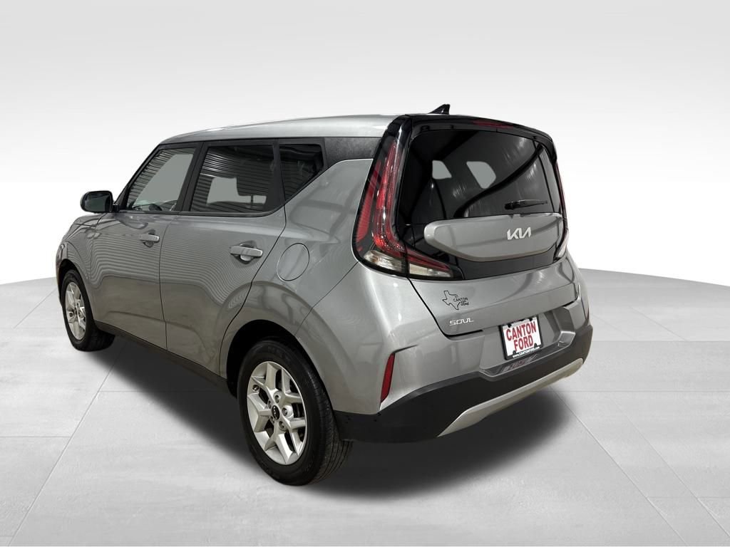 Used 2024 Kia Soul LX w/ Option Group 015 image 3