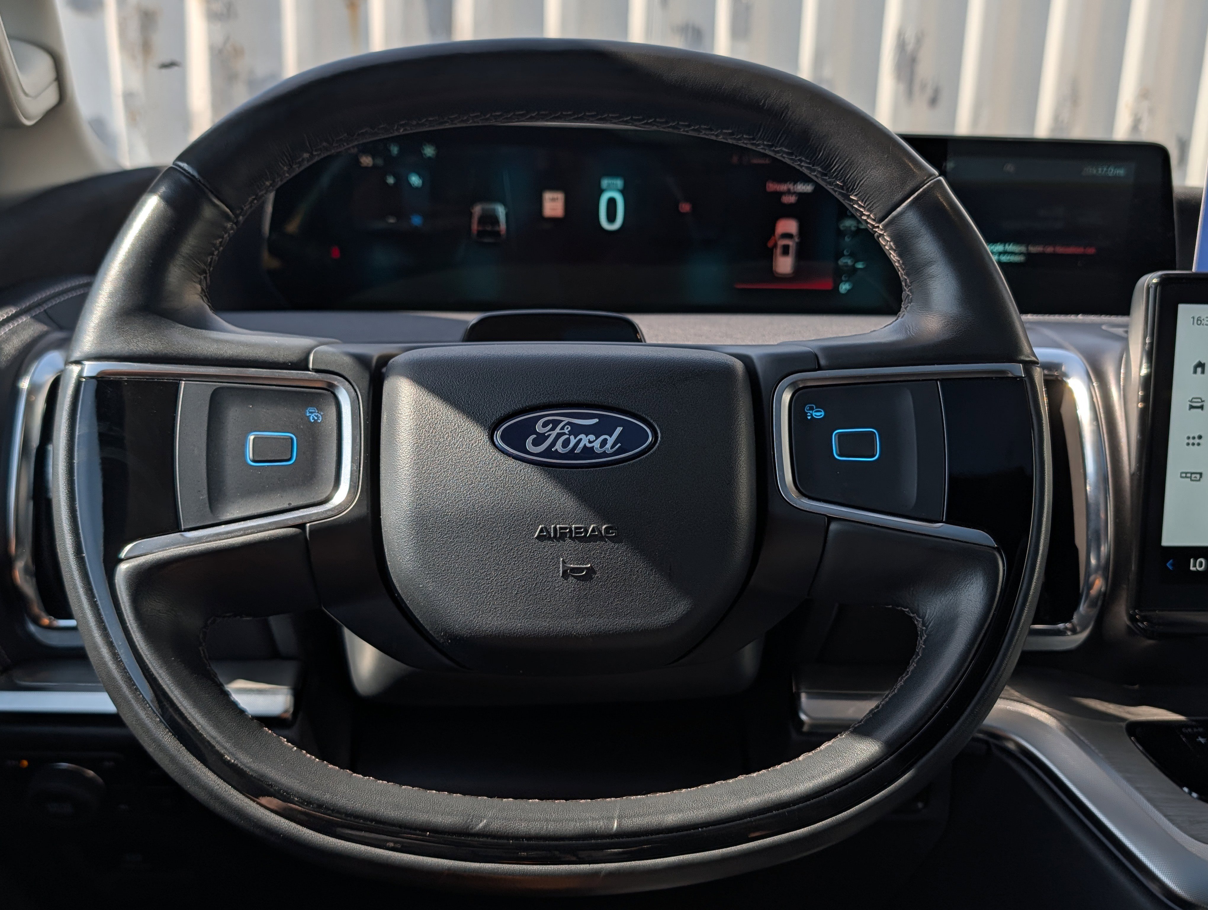 Certified 2025 Ford Expedition Platinum w/ Driver's Package AWD/4WD image 31