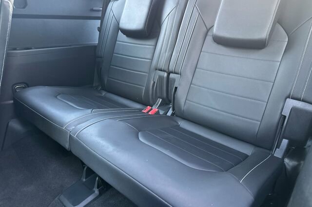 Used 2021 Volkswagen Atlas SEL Premium AWD/4WD image 12