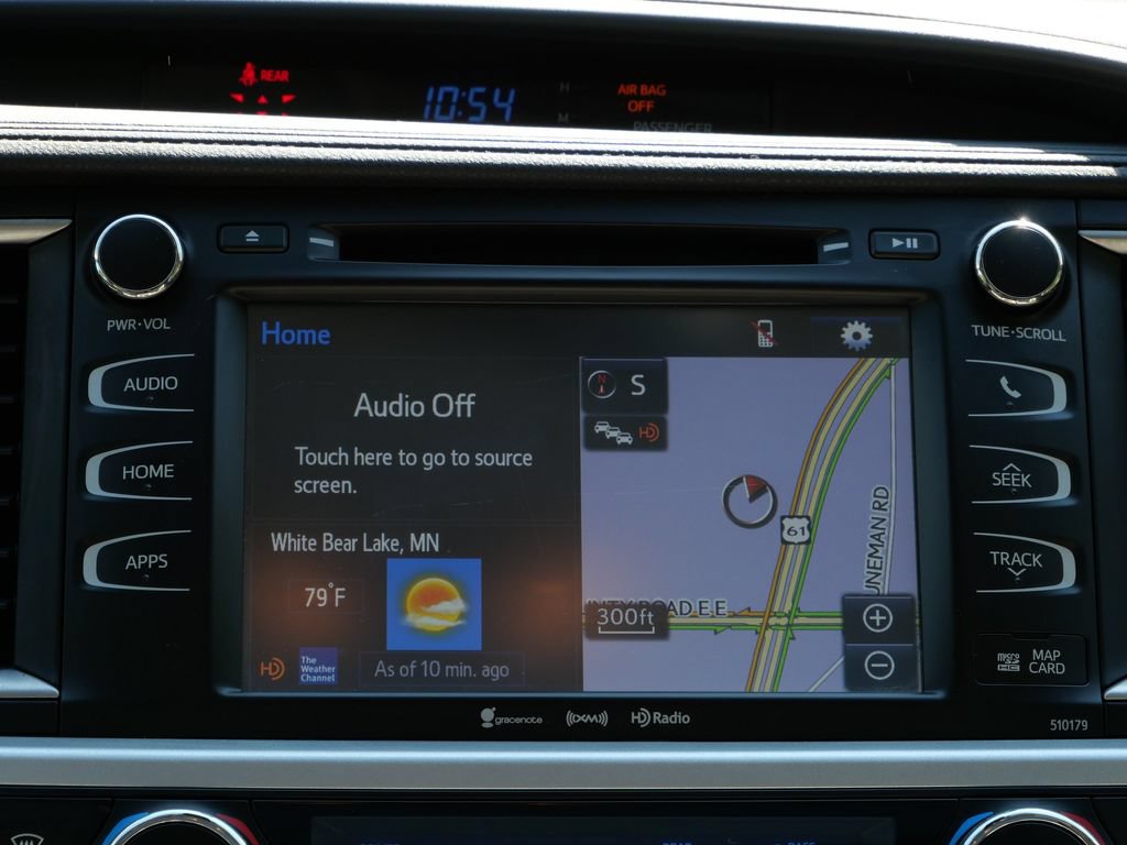 Used 2018 Toyota Highlander XLE AWD/4WD image 17