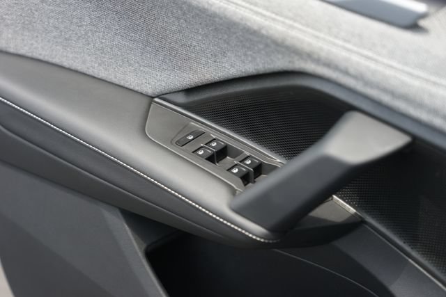 Used 2025 Volkswagen Tiguan S FWD image 29