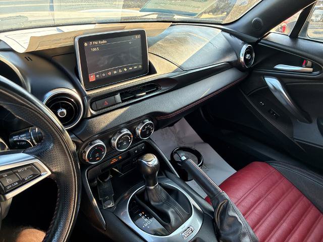 Used 2020 FIAT 124 Spider Abarth w/ Convenience Group RWD image 18