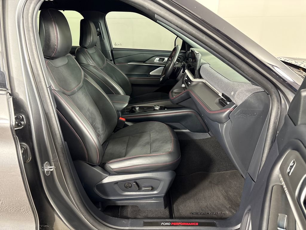 Certified 2025 Ford Explorer ST AWD/4WD image 7