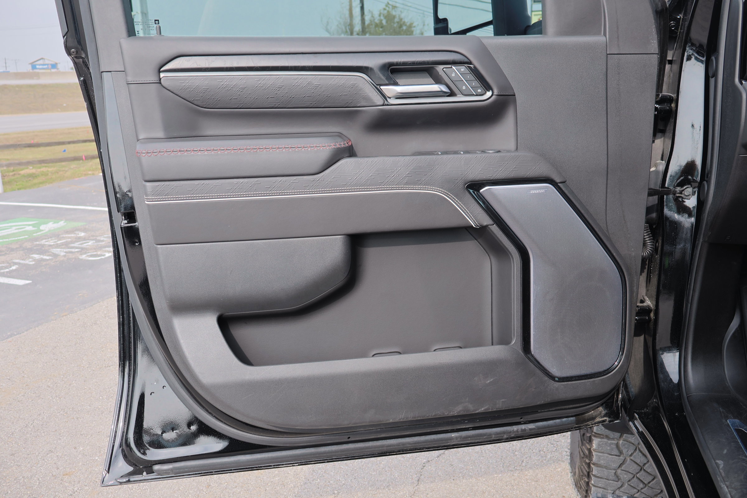 Used 2024 GMC Sierra 2500 AT4X image 27