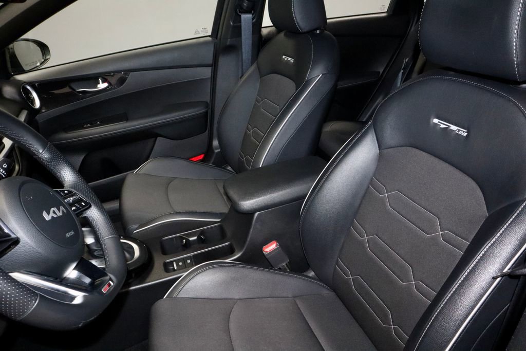 Used 2023 Kia Forte GT-Line w/ GT-Line Premium Package FWD image 24