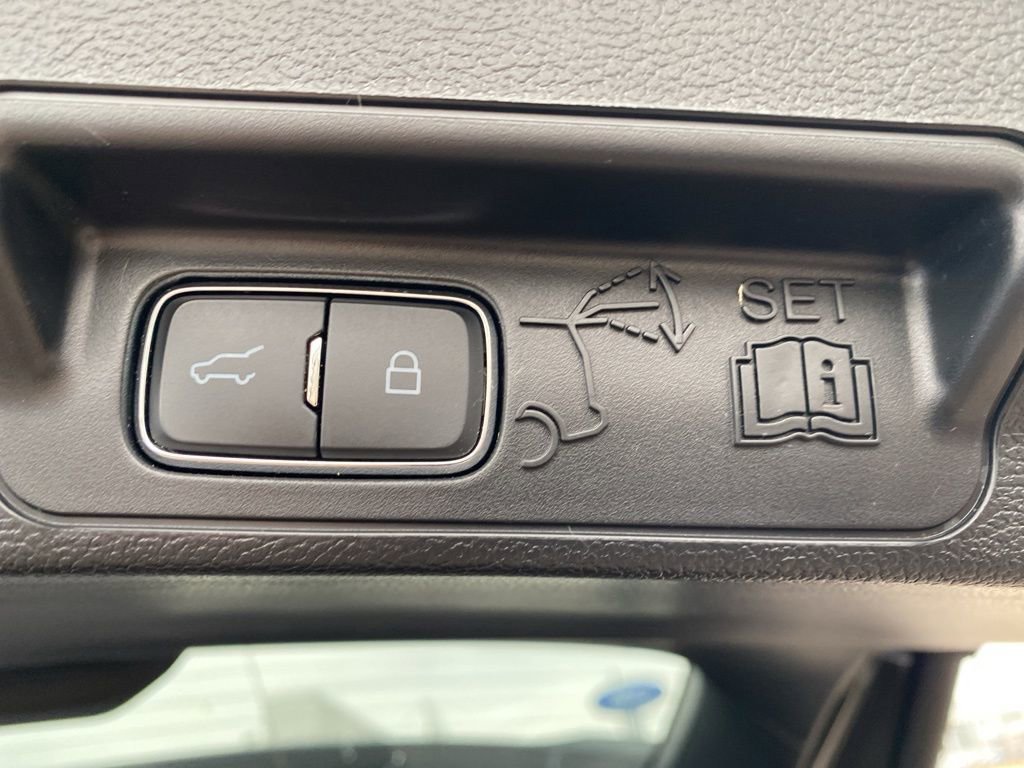 Certified 2023 Ford Explorer ST w/ Technology Package image 11