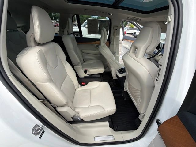 Used 2022 Volvo XC90 T6 Momentum AWD/4WD image 29