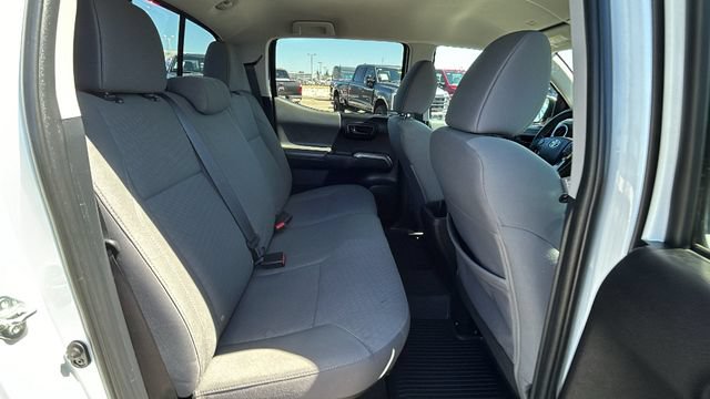 Used 2021 Toyota Tacoma SR5 AWD/4WD image 13