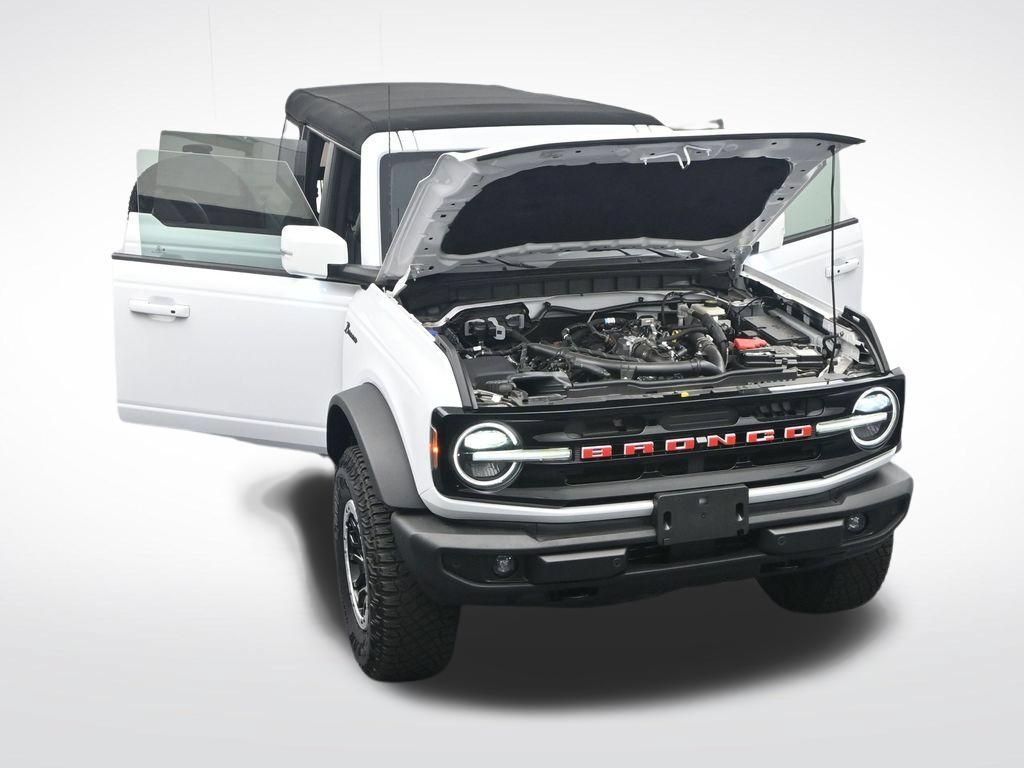 Certified 2024 Ford Bronco Outer Banks w/ Sasquatch Package AWD/4WD image 40