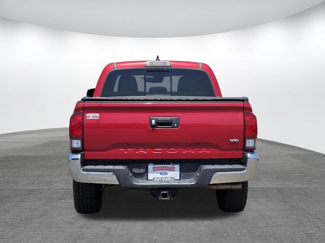 Used 2018 Toyota Tacoma TRD Off-Road RWD image 5