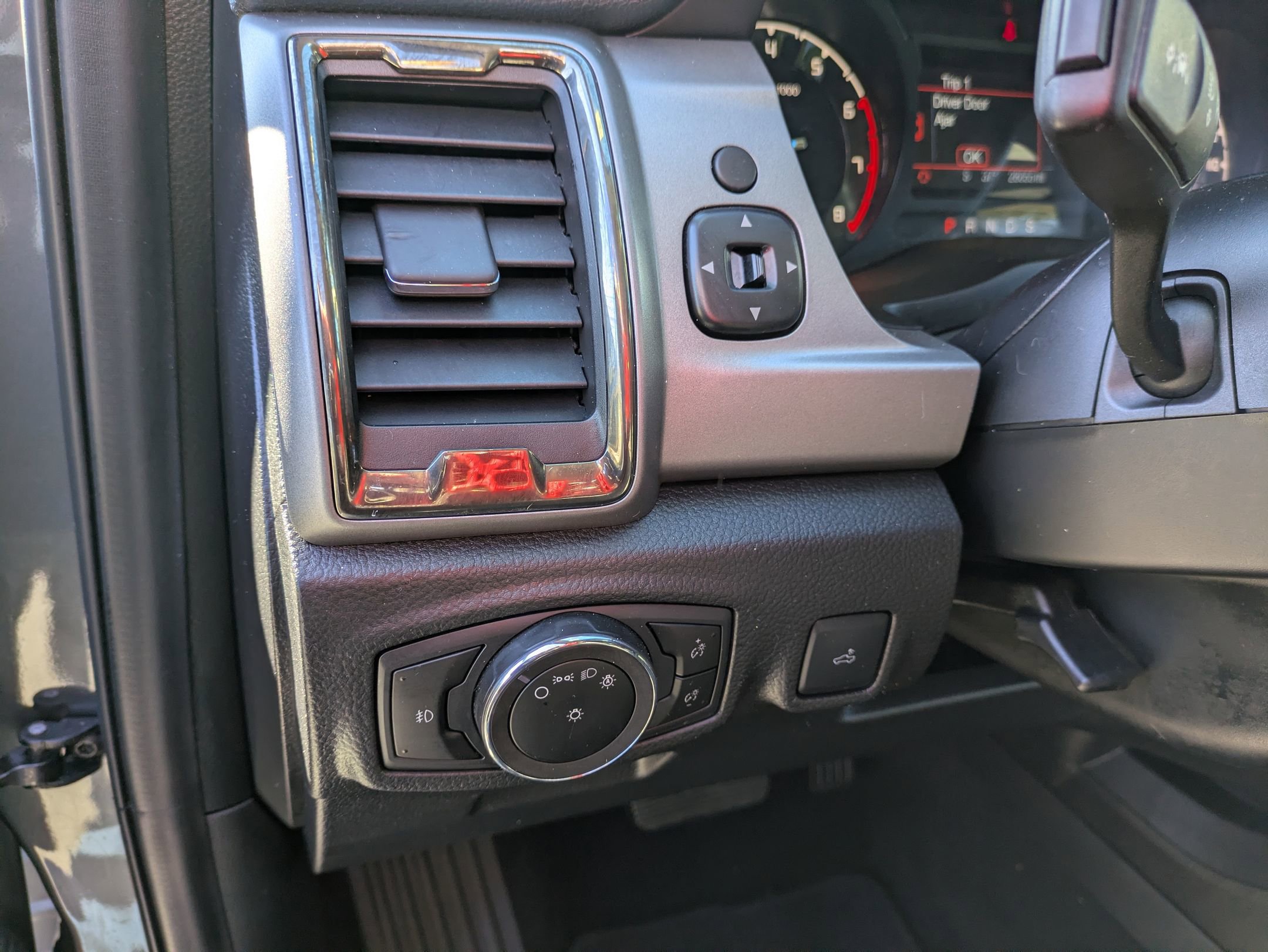 Certified 2023 Ford Ranger XLT w/ Equipment Group 301A Mid image 18