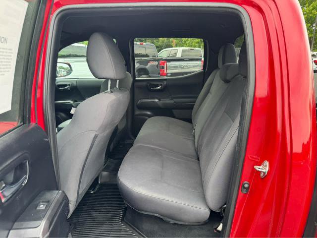 Used 2019 Toyota Tacoma TRD Off-Road AWD/4WD image 11