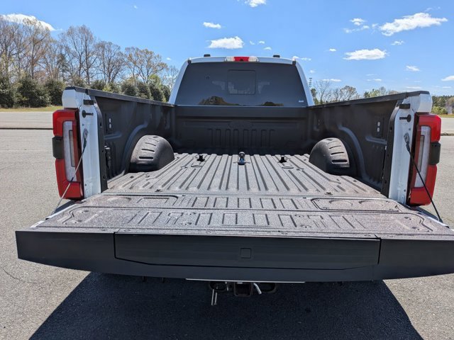 Certified 2026 Ford F450 Platinum w/ Platinum Plus Package image 32