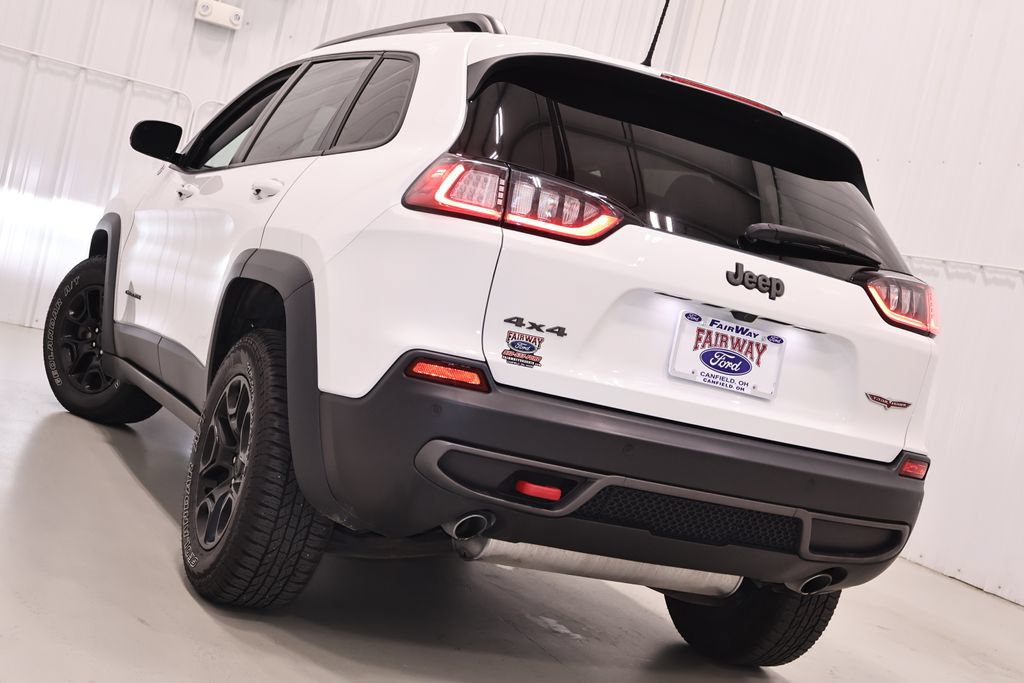 Used 2019 Jeep Cherokee Trailhawk w/ Cold Weather Group AWD/4WD image 34