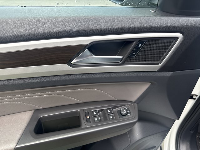 Used 2022 Volkswagen Atlas SE FWD image 11