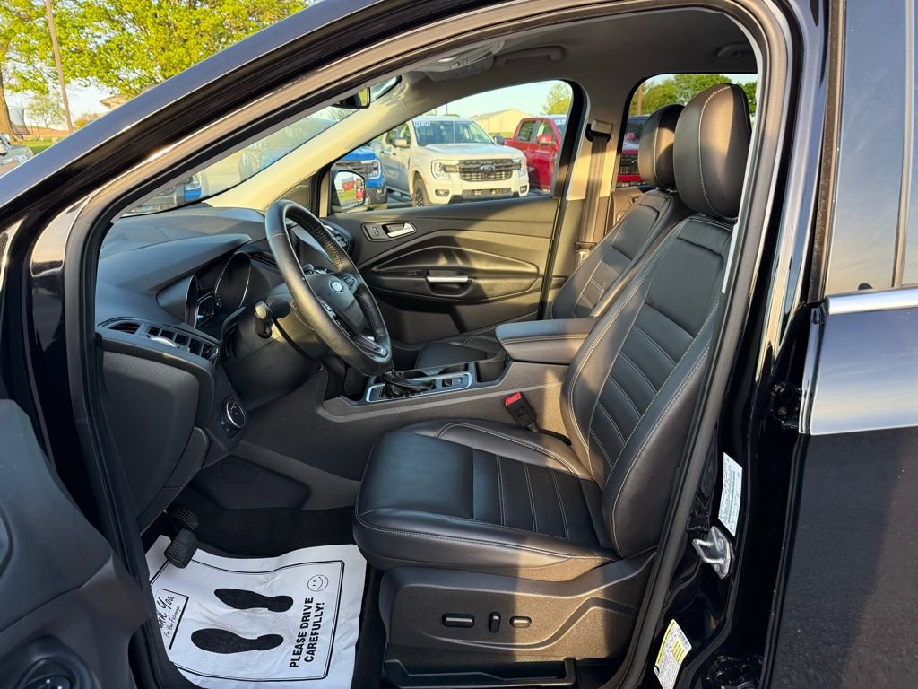 Certified 2019 Ford Escape Titanium AWD/4WD image 12