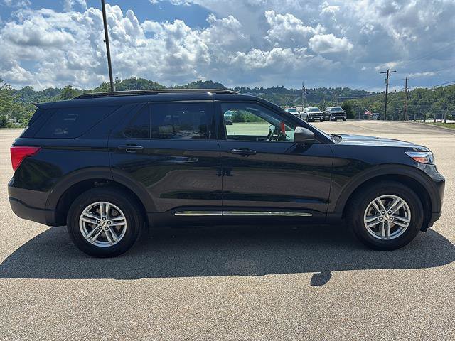 Certified 2024 Ford Explorer XLT w/ Equipment Group 202A AWD/4WD image 5