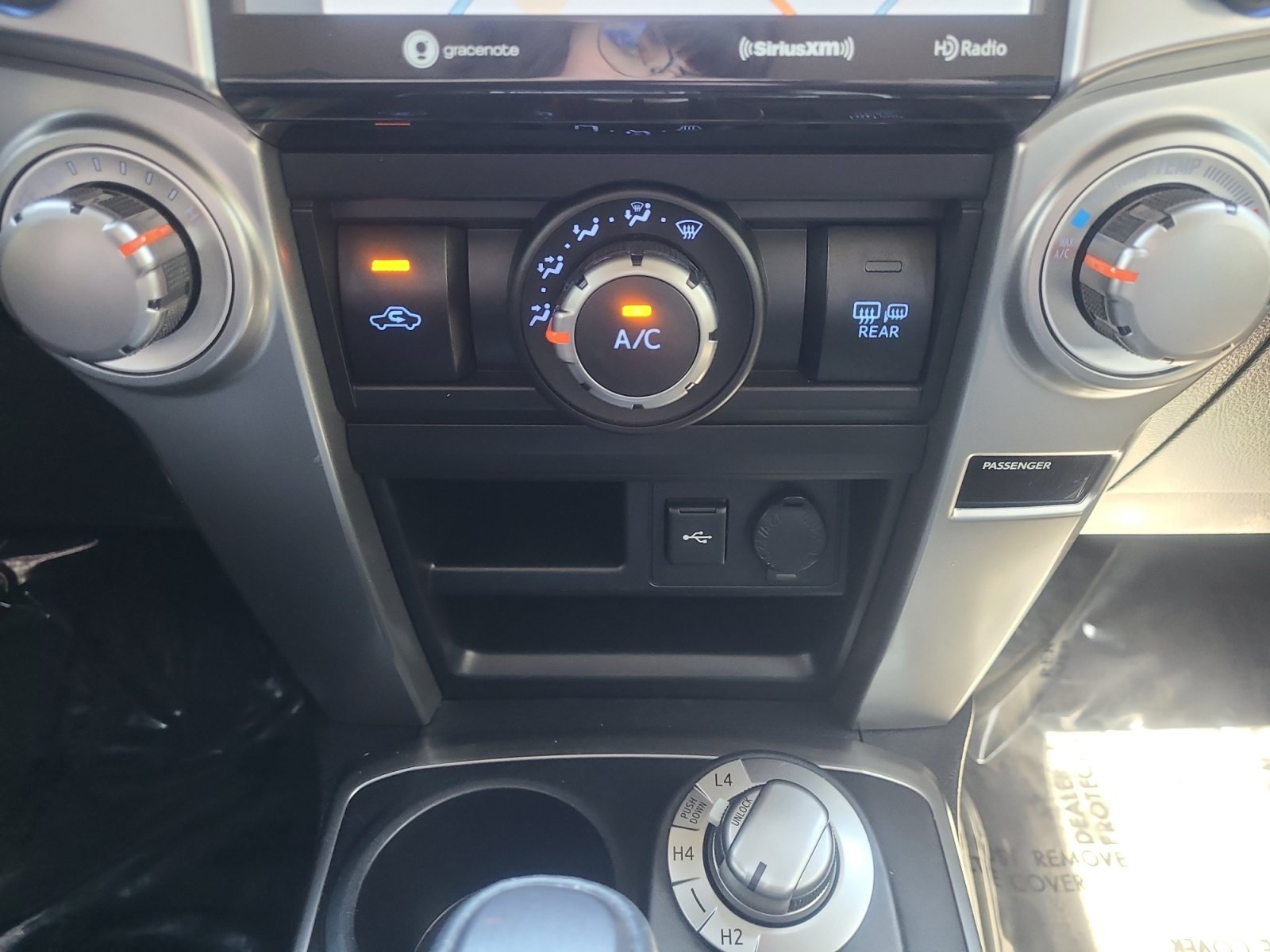 Used 2020 Toyota 4Runner SR5 AWD/4WD image 30