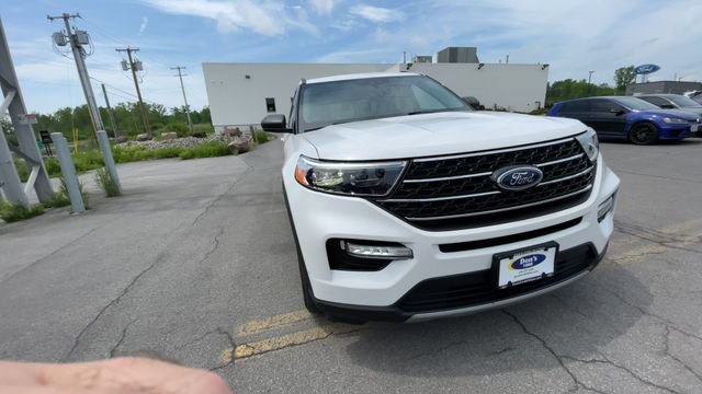 Certified 2023 Ford Explorer XLT w/ Equipment Group 202A AWD/4WD image 3