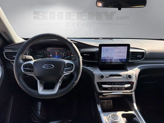 Certified 2023 Ford Explorer XLT w/ Equipment Group 202A image 9