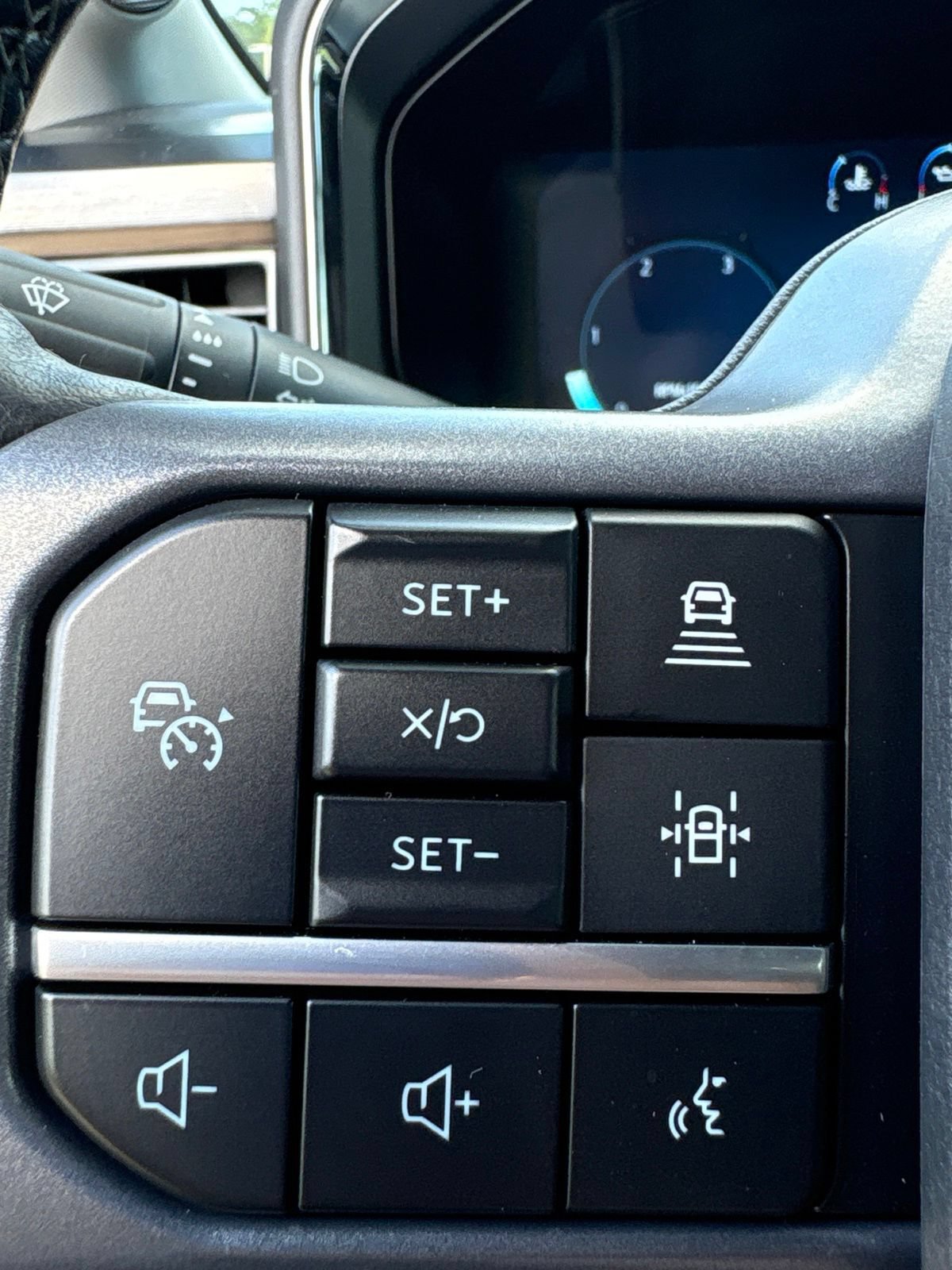 Certified 2025 Ford F250 Lariat w/ Lariat Ultimate Package AWD/4WD image 36