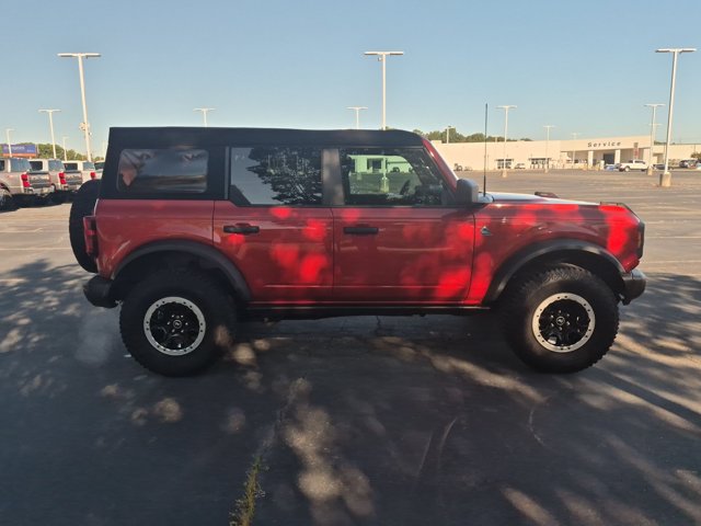 Certified 2022 Ford Bronco Black Diamond w/ Sasquatch Package AWD/4WD image 3