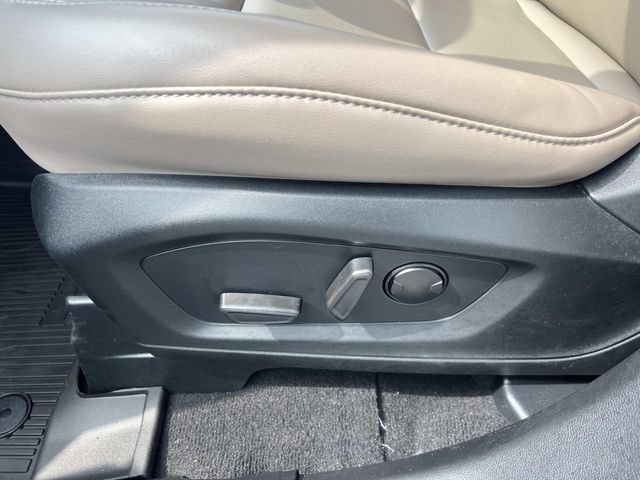 Certified 2024 Ford Explorer XLT w/ Equipment Group 202A AWD/4WD image 19