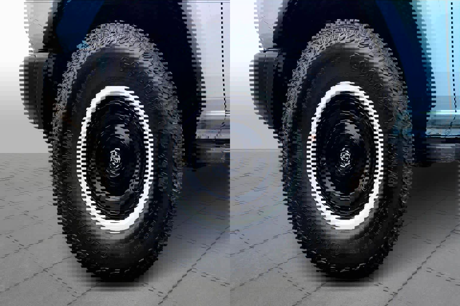 Certified 2023 Ford Bronco Heritage Edition image 9