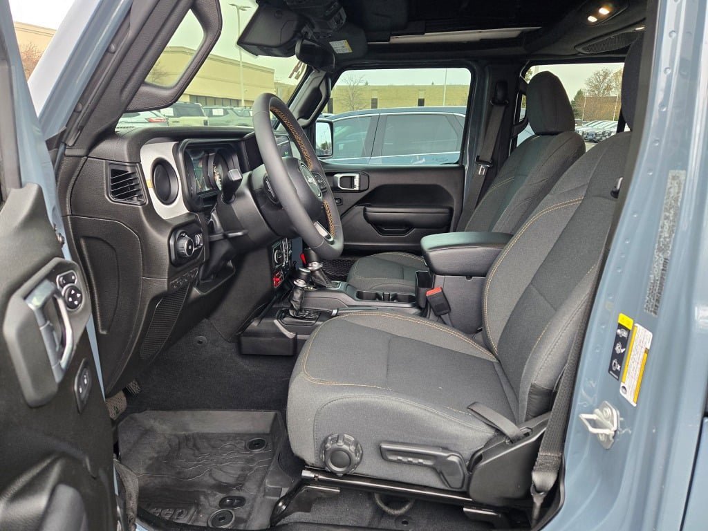 Used 2024 Jeep Wrangler Willys image 18