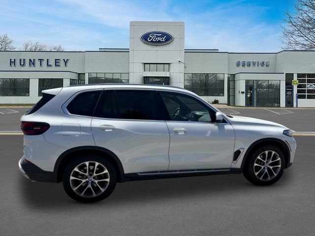 Used 2024 BMW X5 xDrive40i AWD/4WD image 4