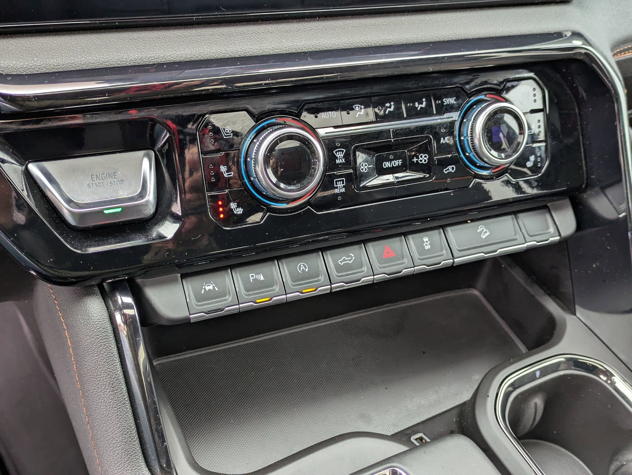 Used 2024 GMC Sierra 1500 AT4 w/ Technology Package image 24