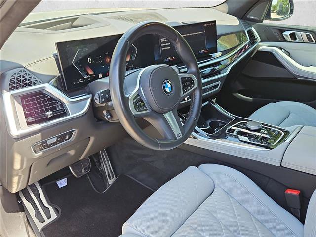 Used 2023 BMW X7 xDrive40i w/ M Sport Package AWD/4WD image 10