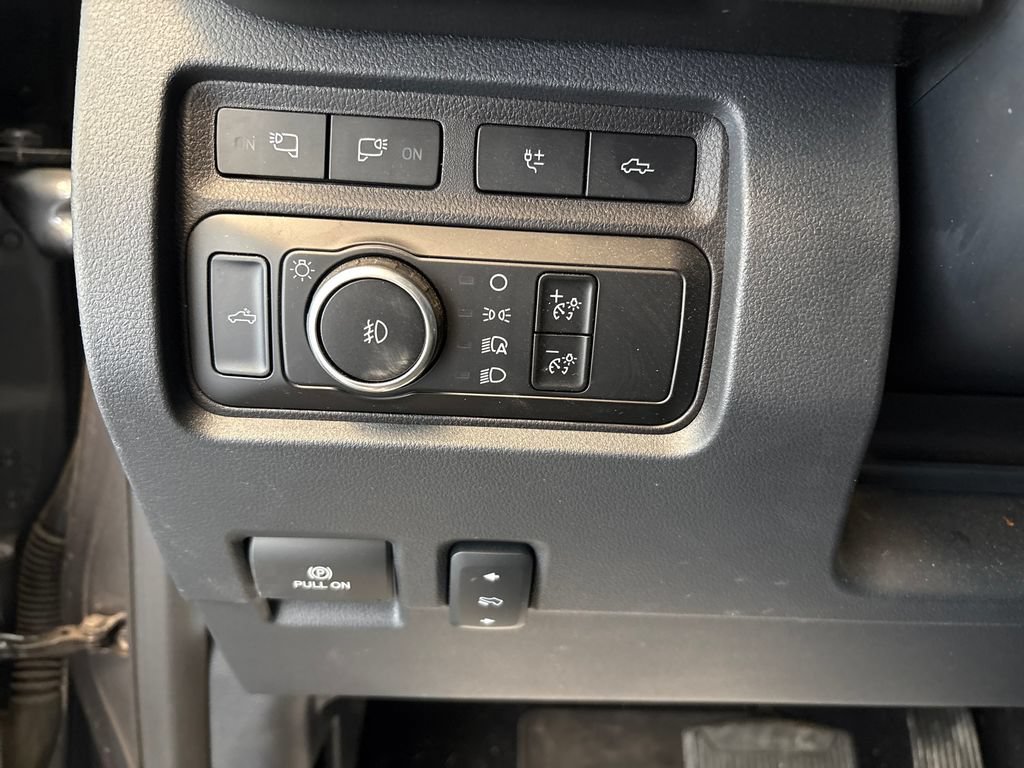 Certified 2024 Ford F350 Platinum w/ Tremor Off-Road Package AWD/4WD image 17
