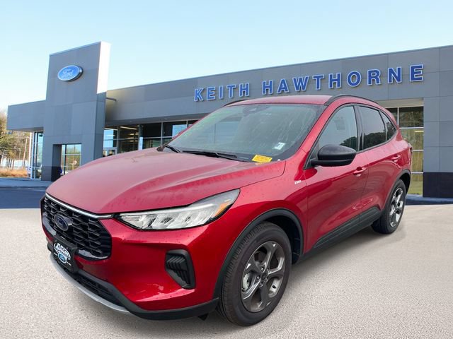 Certified 2025 Ford Escape ST-Line w/ Tech Pack #1 FWD image 3