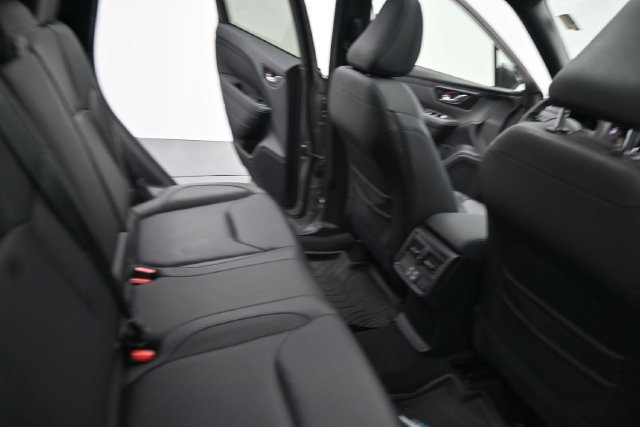 Used 2025 Subaru Forester Limited w/ Popular Package #1 AWD/4WD image 17