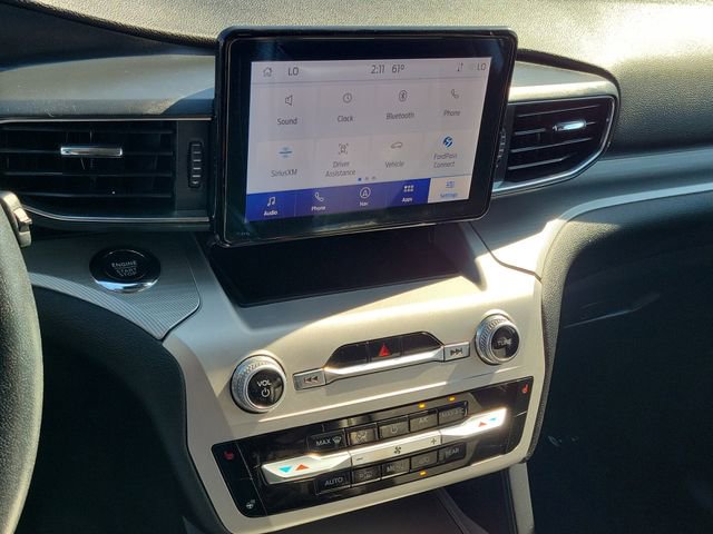 Certified 2022 Ford Explorer XLT w/ Equipment Group 202A image 8