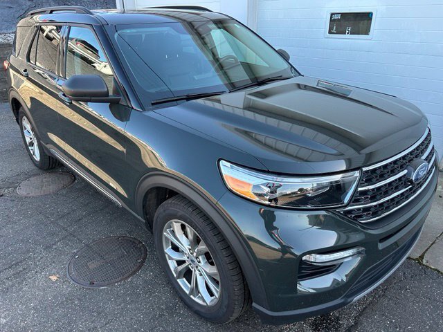 Certified 2023 Ford Explorer XLT w/ Equipment Group 202A AWD/4WD image 7