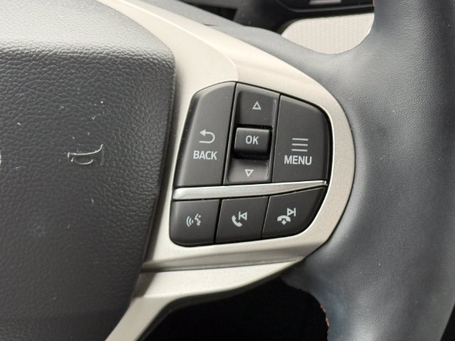 Certified 2025 Ford Explorer Active w/ Active Comfort Package AWD/4WD image 32