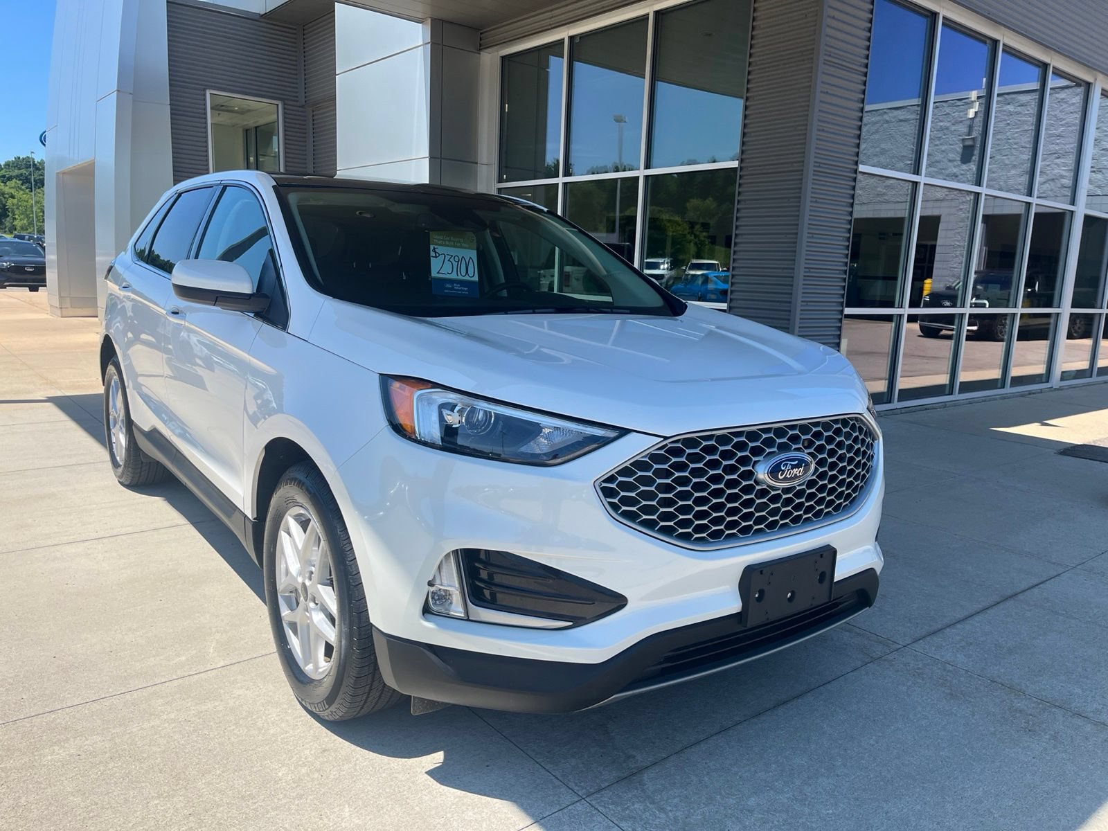 Certified 2023 Ford Edge SEL w/ Convenience Package AWD/4WD image 8