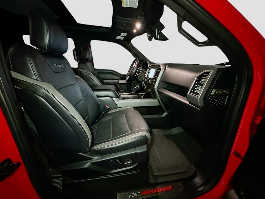 Certified 2018 Ford F150 Raptor w/ Equipment Group 802A Luxury image 38
