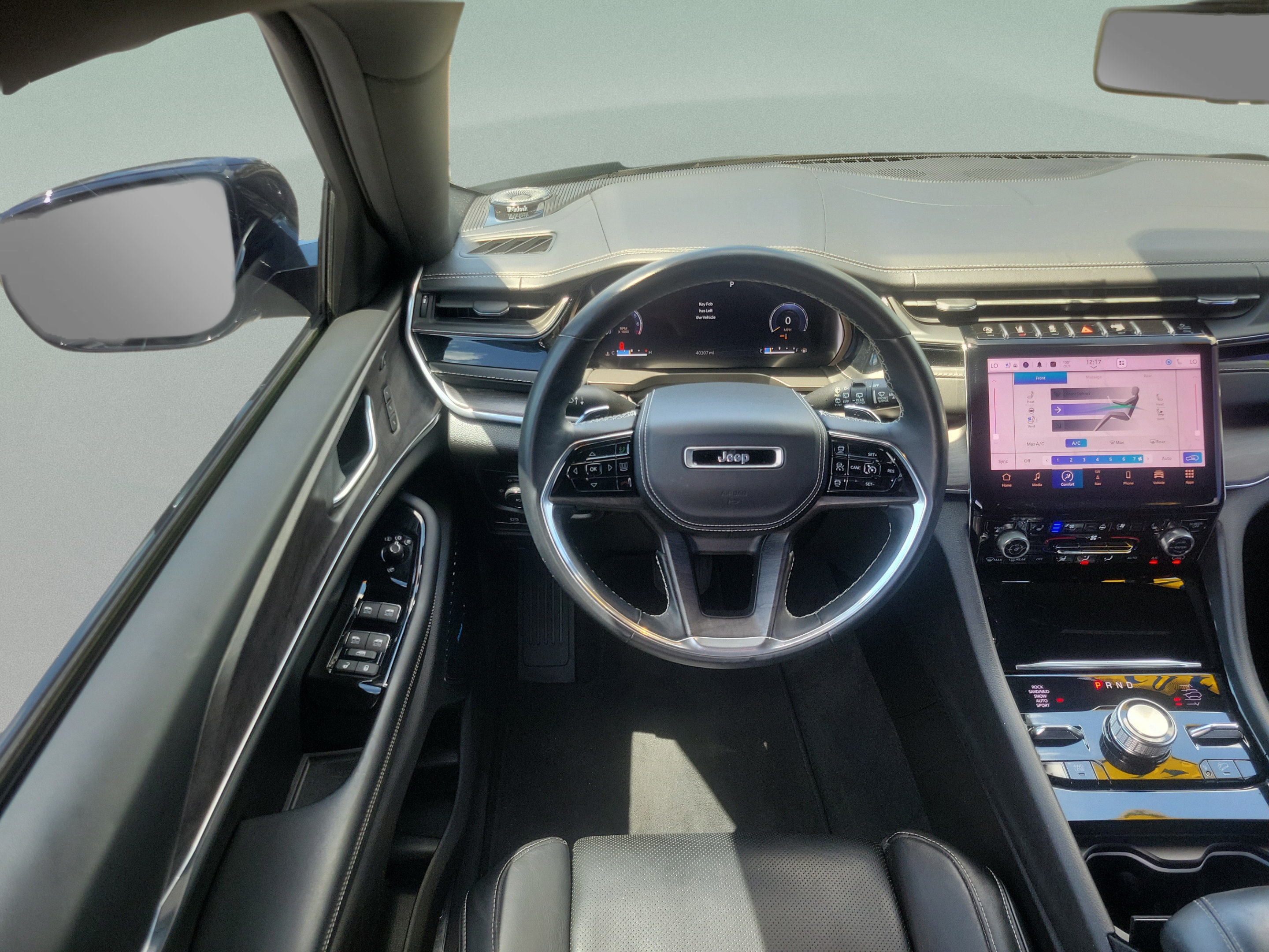 Used 2022 Jeep Grand Cherokee L Overland w/ Luxury Tech Group IV AWD/4WD image 5